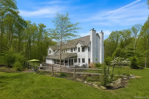 580 Oscawana Lake Road Putnam Valley NY 10579