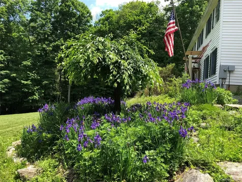 580 Oscawana Lake Road Putnam Valley NY 10579