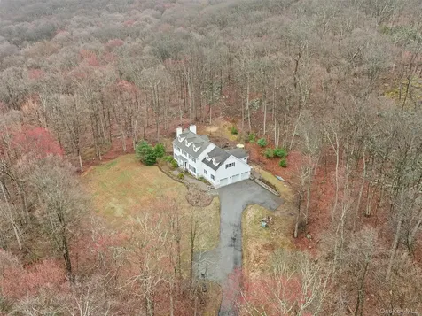 580 Oscawana Lake Road Putnam Valley NY 10579