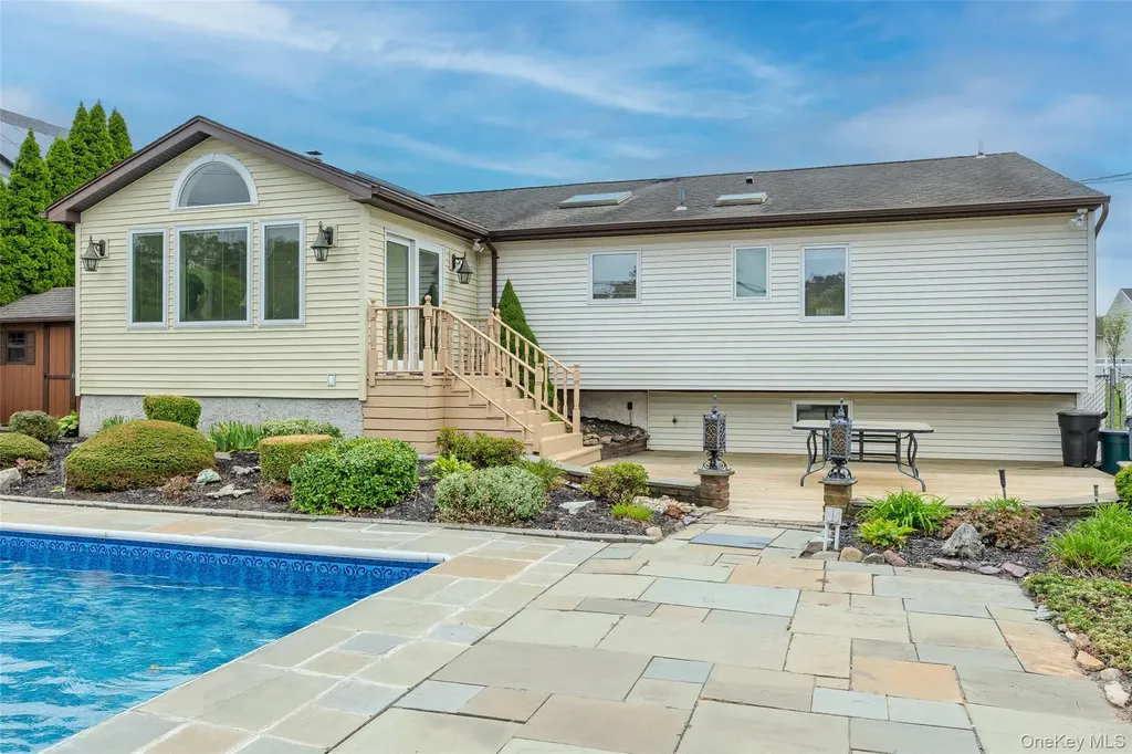 3 Louis Place Nesconset NY 11767