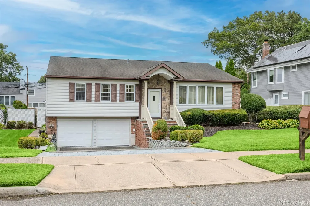 3 Louis Place Nesconset NY 11767
