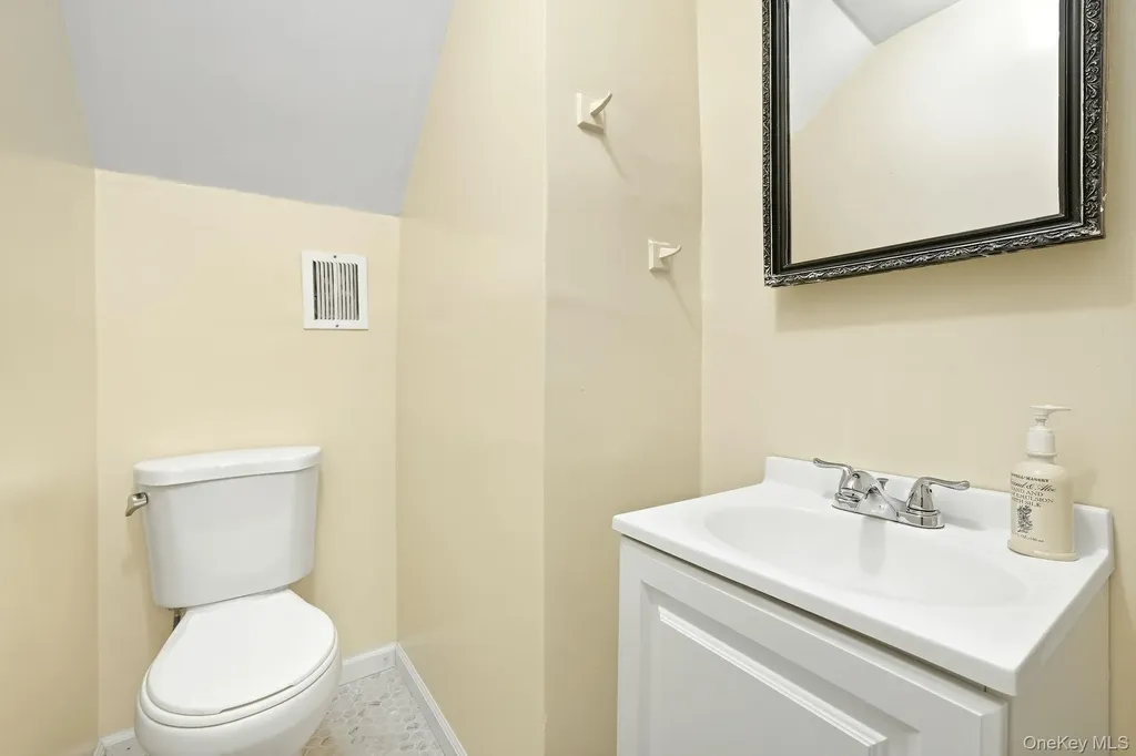 412 N Broadway Yonkers NY 10701