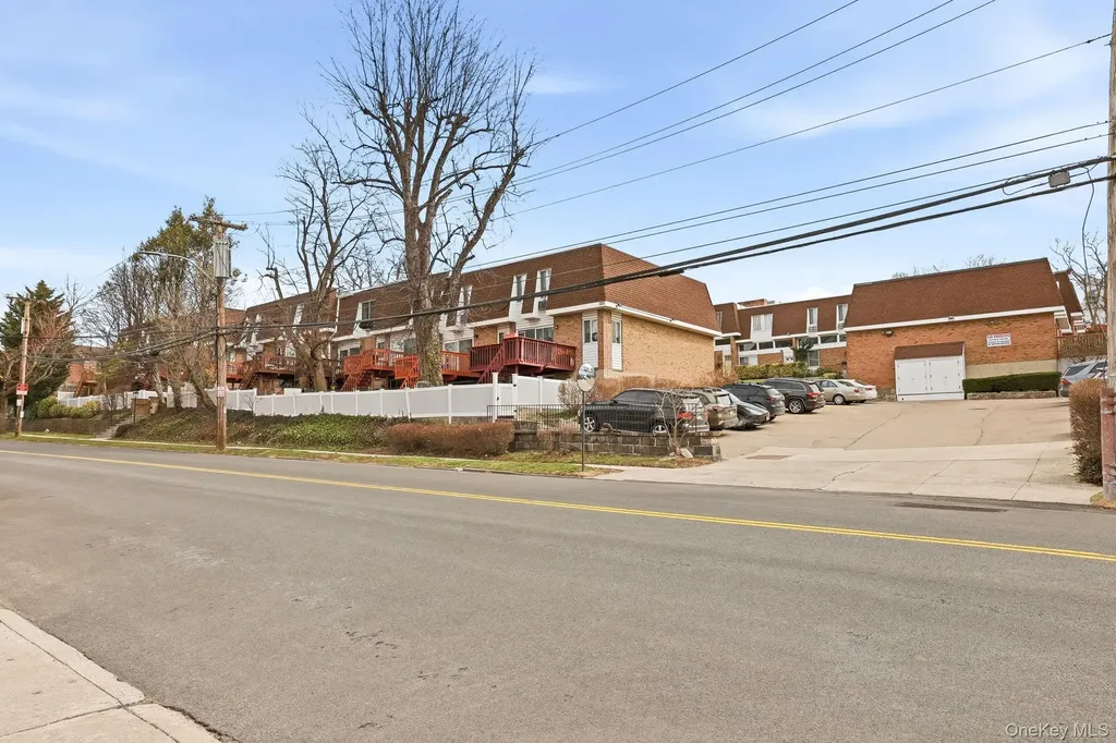 412 N Broadway Yonkers NY 10701