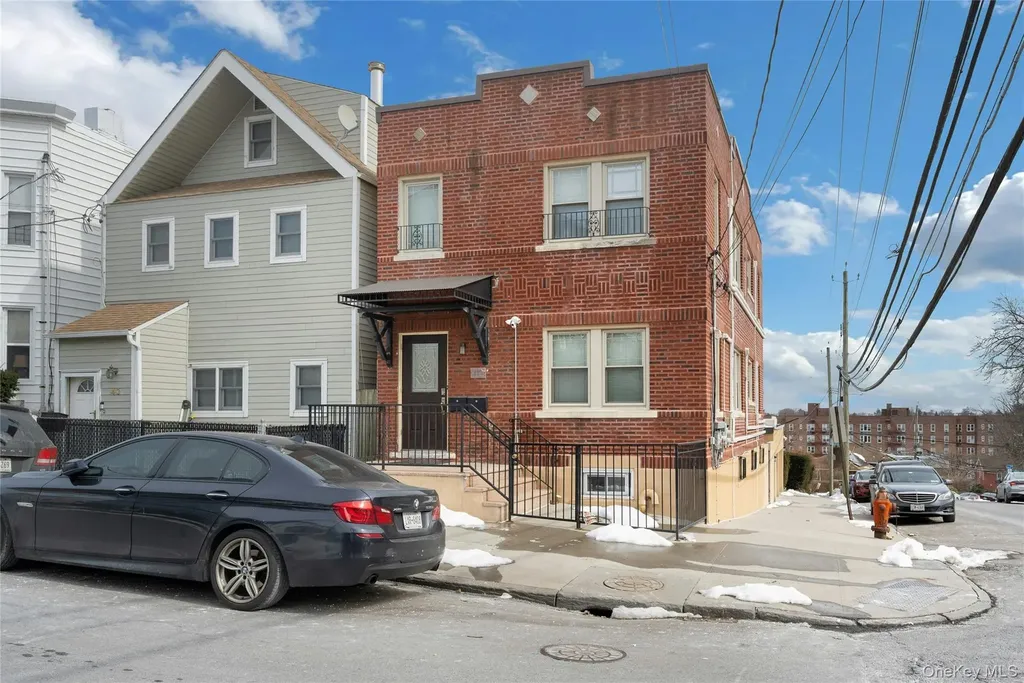 42 Alder Street Yonkers NY 10701