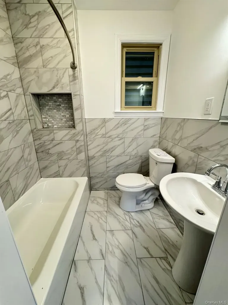 42 Alder Street Yonkers NY 10701