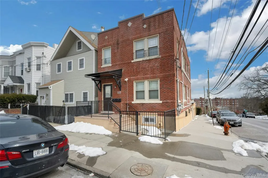 42 Alder Street Yonkers NY 10701