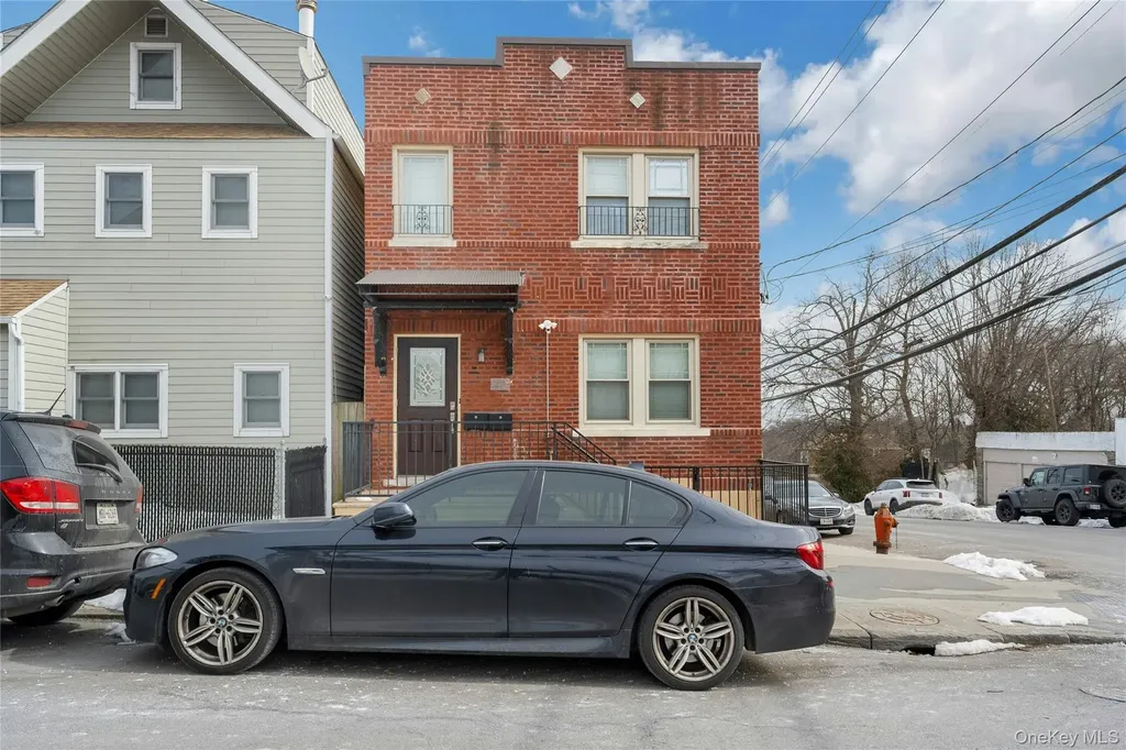 42 Alder Street Yonkers NY 10701
