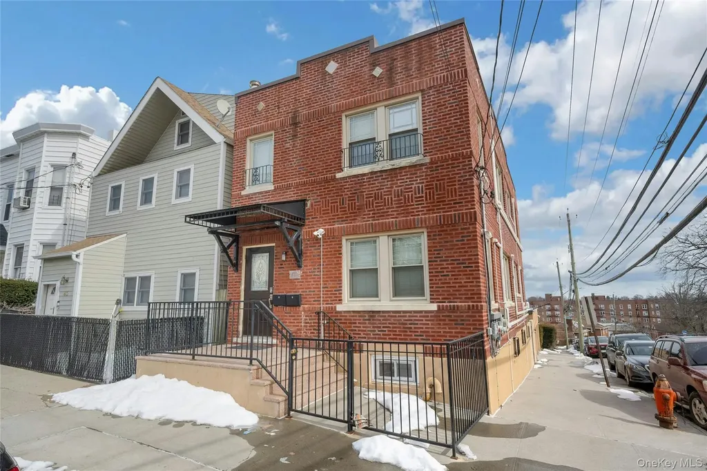 42 Alder Street Yonkers NY 10701