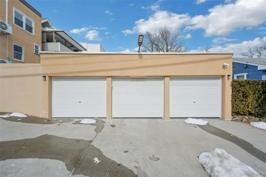 42 Alder Street Yonkers NY 10701