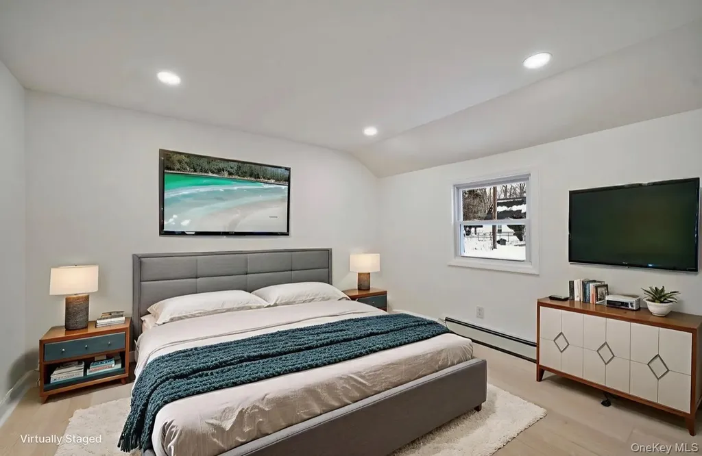 10 Linda Lane Central Islip NY 11722