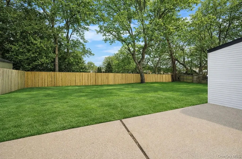 10 Linda Lane Central Islip NY 11722