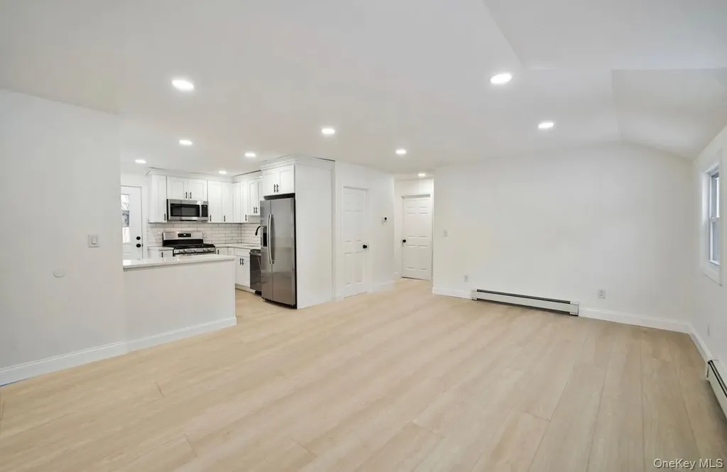 10 Linda Lane Central Islip NY 11722