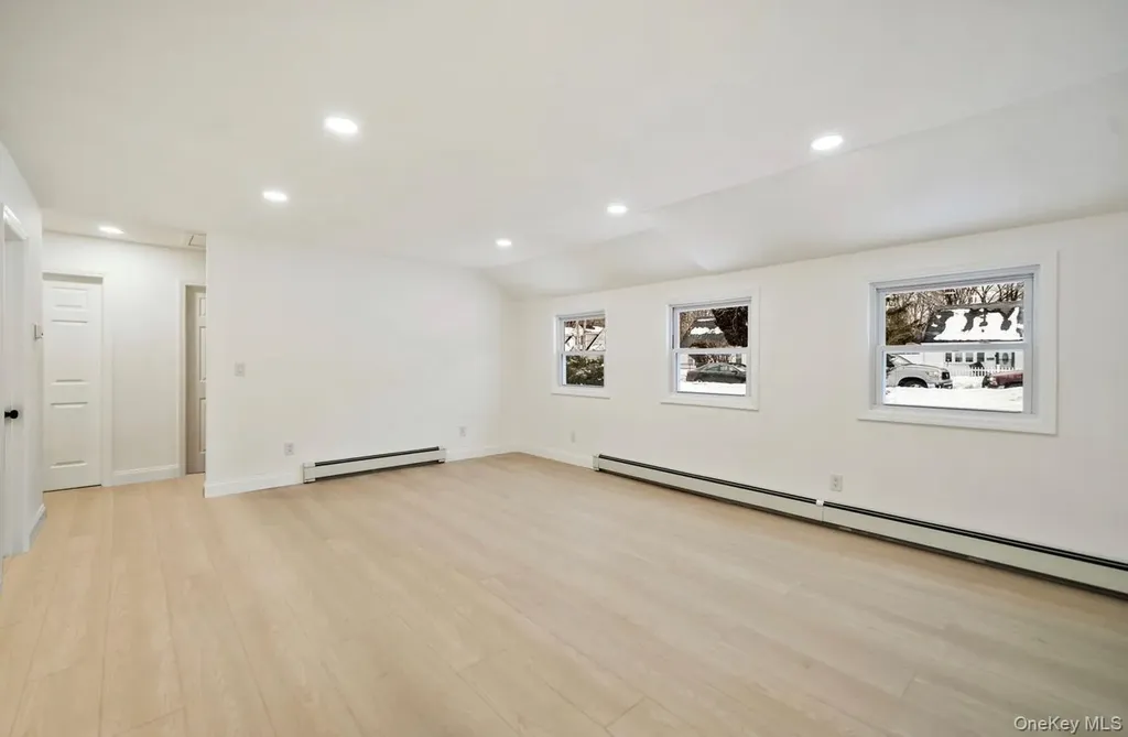 10 Linda Lane Central Islip NY 11722