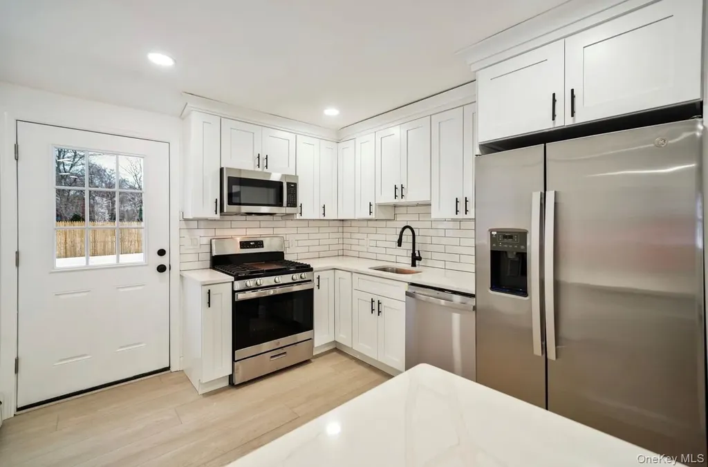 10 Linda Lane Central Islip NY 11722