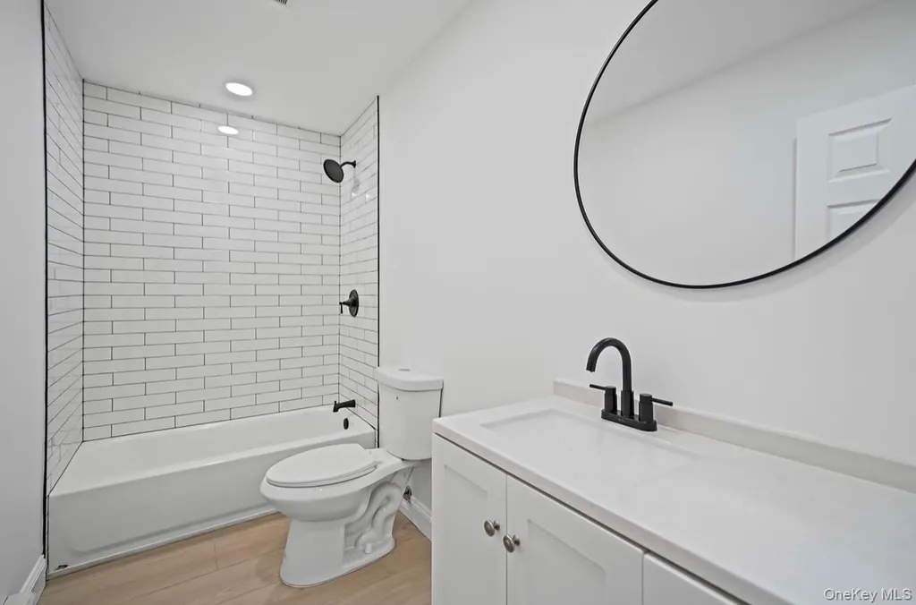 10 Linda Lane Central Islip NY 11722