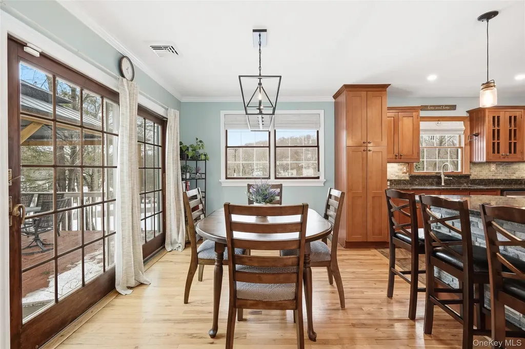 9 Mercury Court Carmel NY 10512