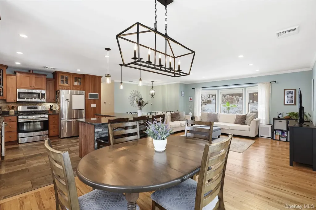 9 Mercury Court Carmel NY 10512