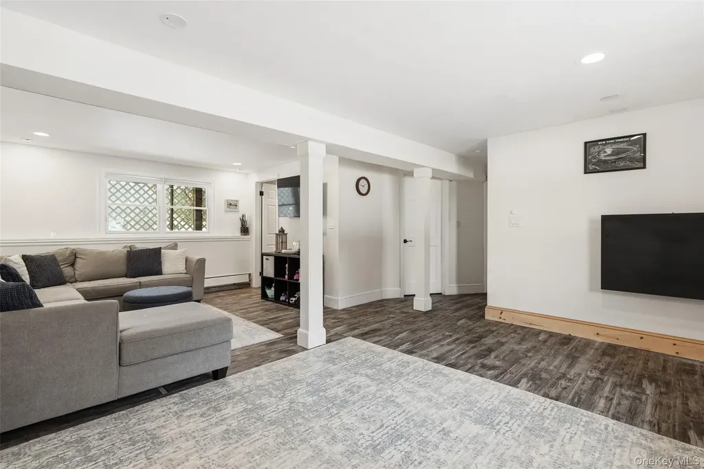 9 Mercury Court Carmel NY 10512