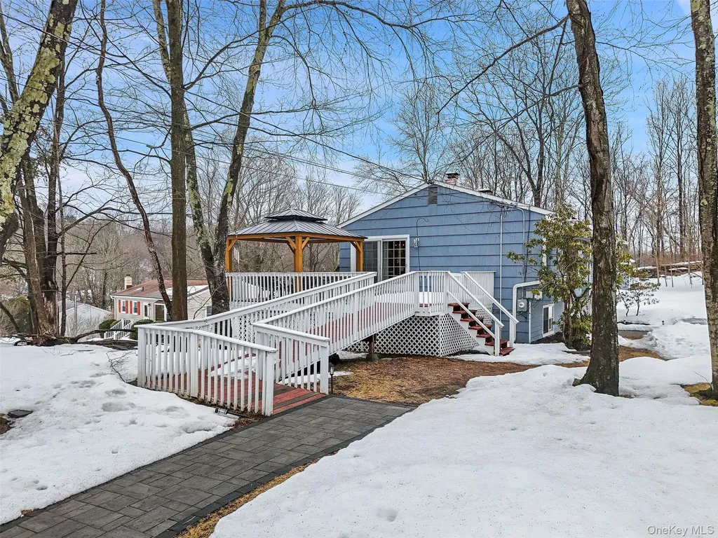 9 Mercury Court Carmel NY 10512