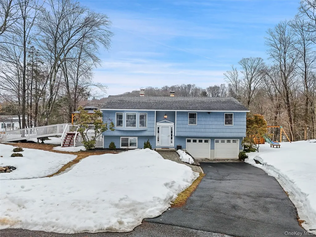 9 Mercury Court Carmel NY 10512