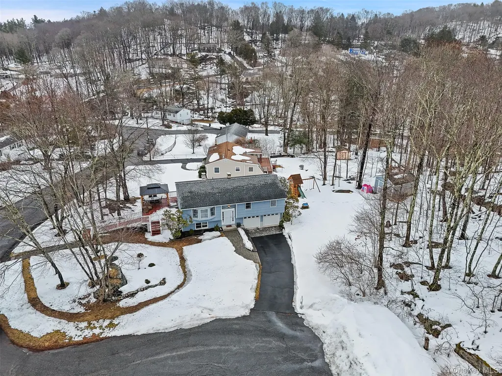 9 Mercury Court Carmel NY 10512