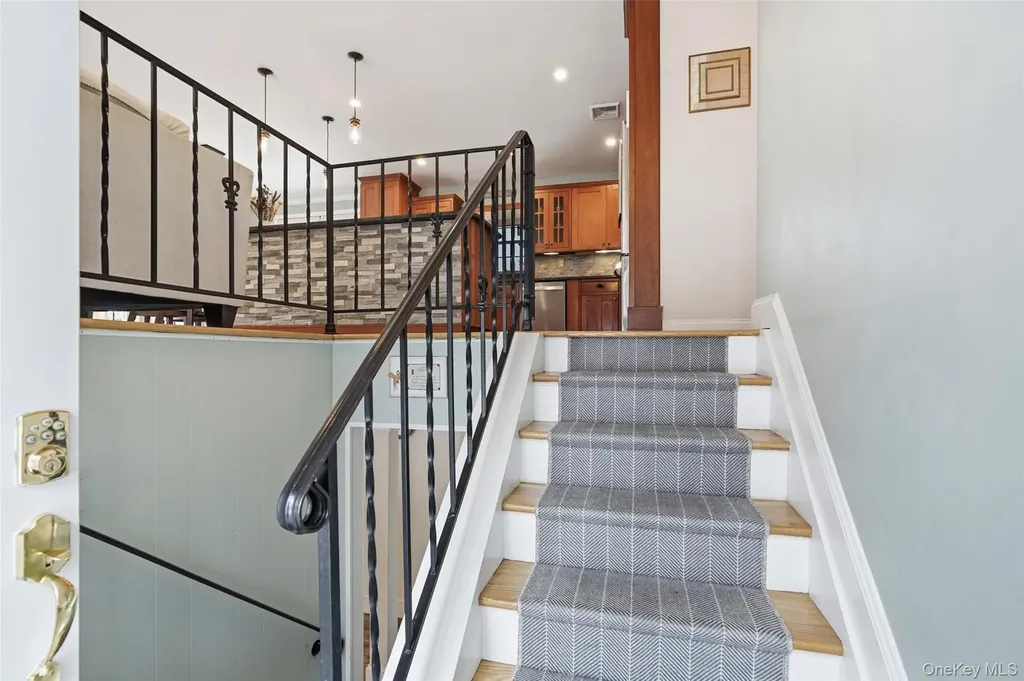 9 Mercury Court Carmel NY 10512
