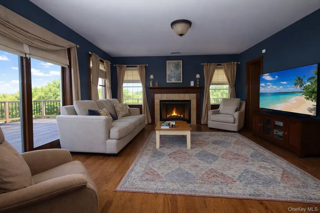 90 S Middletown Road Pearl River NY 10965