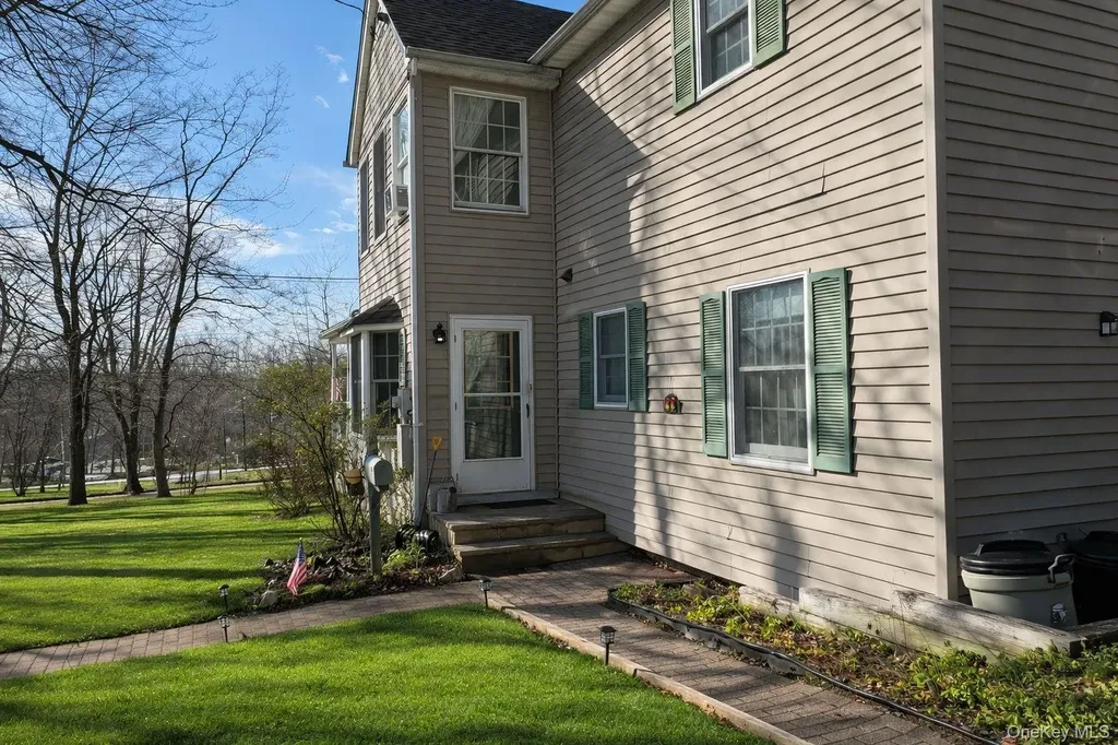90 S Middletown Road Pearl River NY 10965