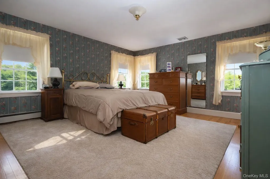 90 S Middletown Road Pearl River NY 10965