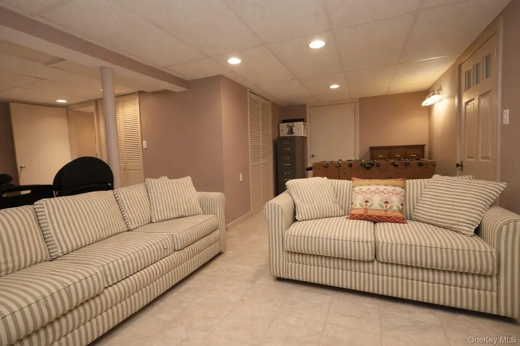 90 S Middletown Road Pearl River NY 10965