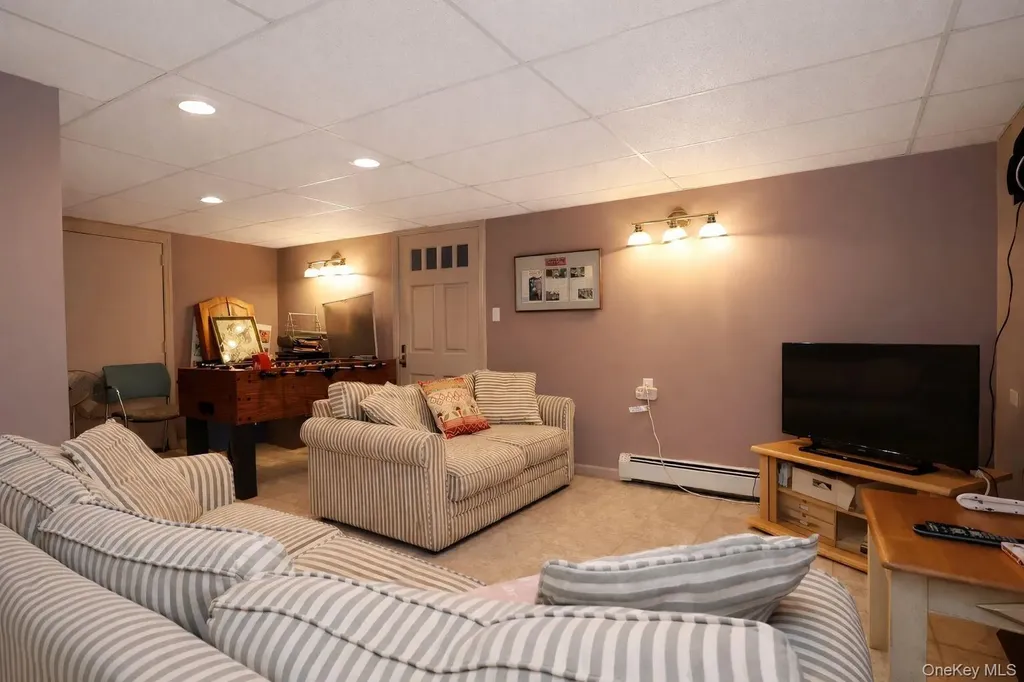 90 S Middletown Road Pearl River NY 10965