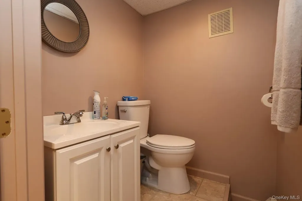 90 S Middletown Road Pearl River NY 10965