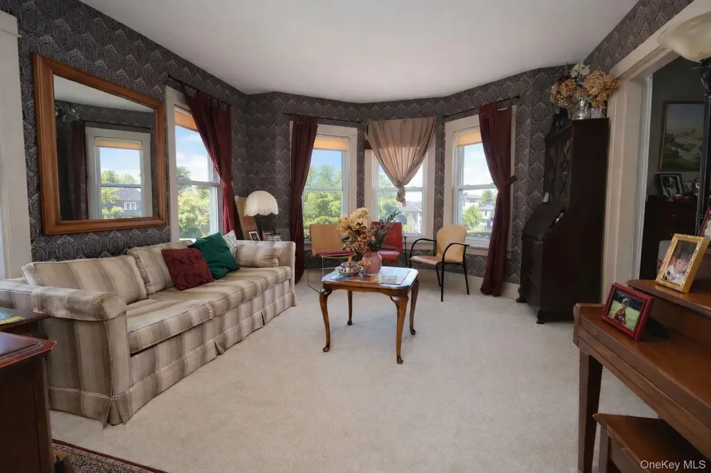 90 S Middletown Road Pearl River NY 10965