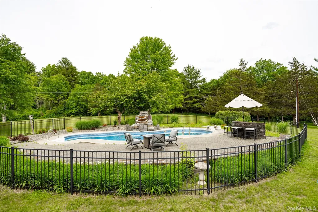 129 Clinton Corners Road Salt Point NY 12578