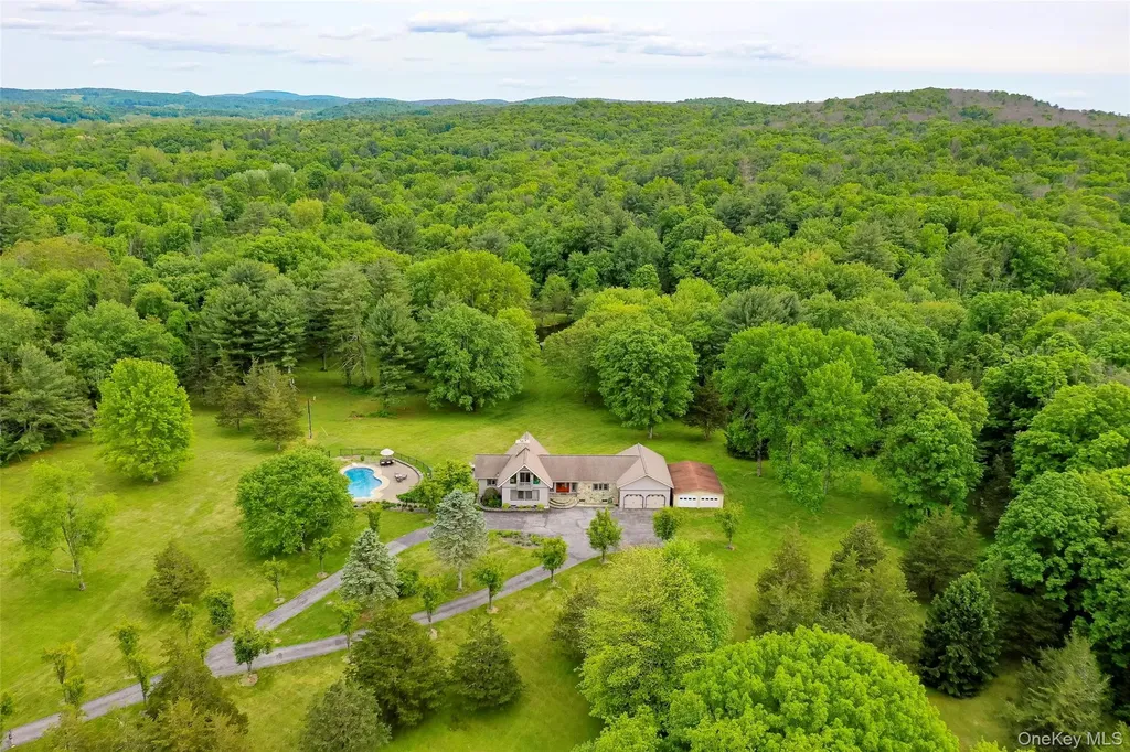 129 Clinton Corners Road Salt Point NY 12578