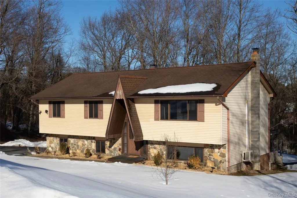 62 Tamarack Hill Drive Poughkeepsie NY 12603