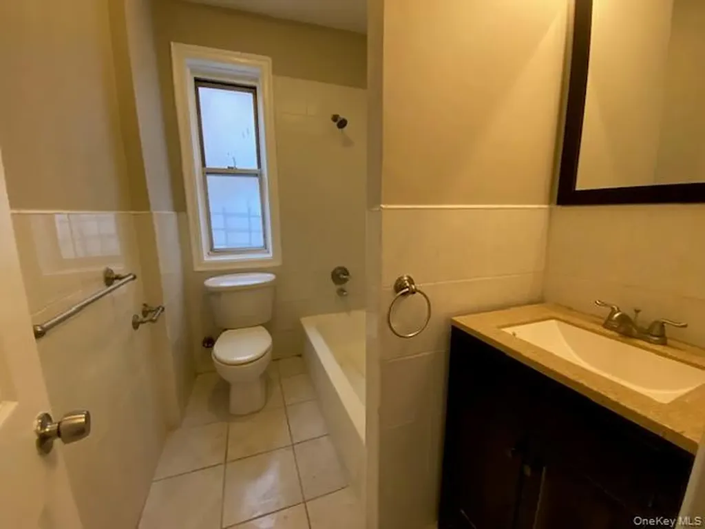 1075 Grand Concourse Bronx NY 10452