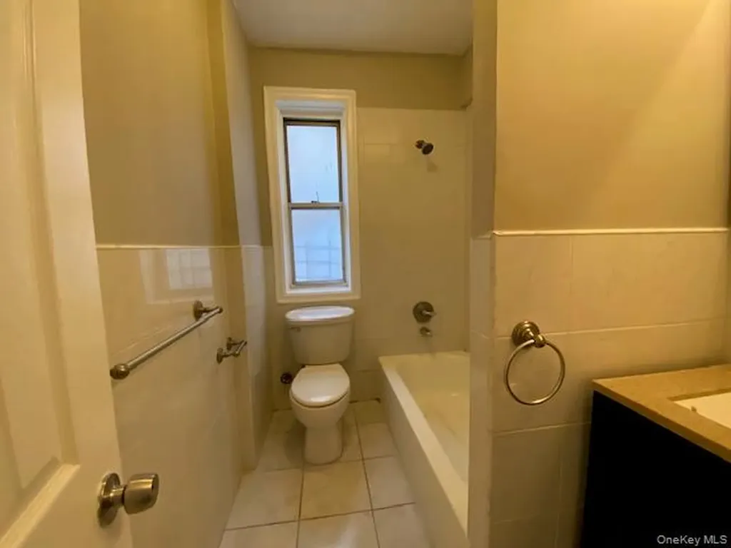 1075 Grand Concourse Bronx NY 10452