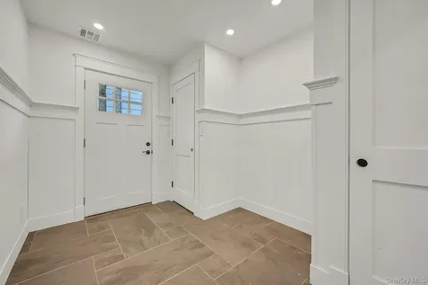 32 Sycamore Road Scarsdale NY 10583