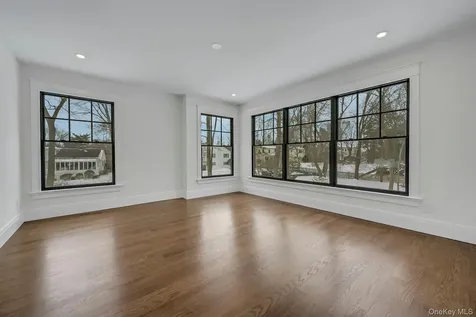 32 Sycamore Road Scarsdale NY 10583