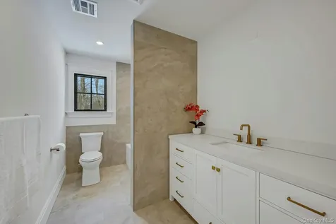 32 Sycamore Road Scarsdale NY 10583