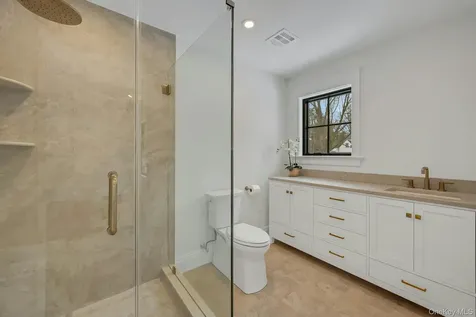 32 Sycamore Road Scarsdale NY 10583