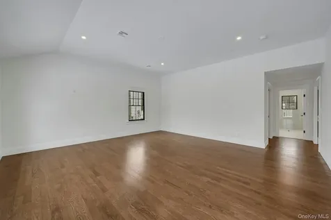32 Sycamore Road Scarsdale NY 10583