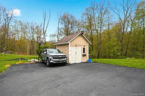 576 Burlingham Road Bloomingburg NY 12721