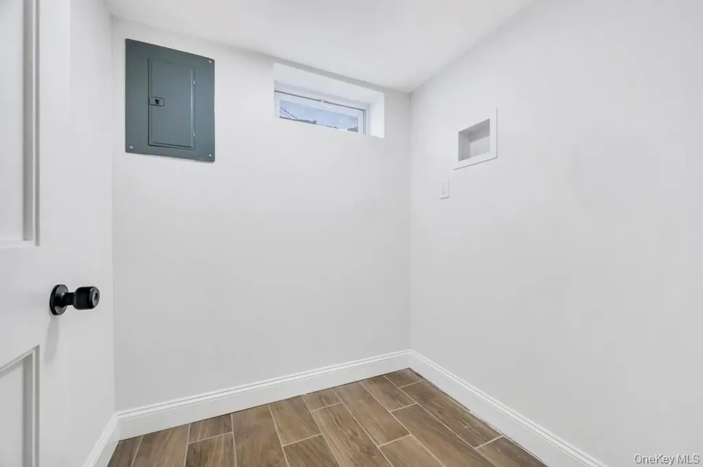 33 Silverpine Drive Amityville NY 11701