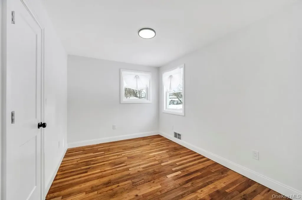 33 Silverpine Drive Amityville NY 11701