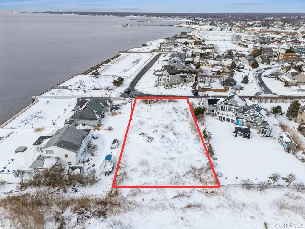499 Grove Avenue Patchogue NY 11772