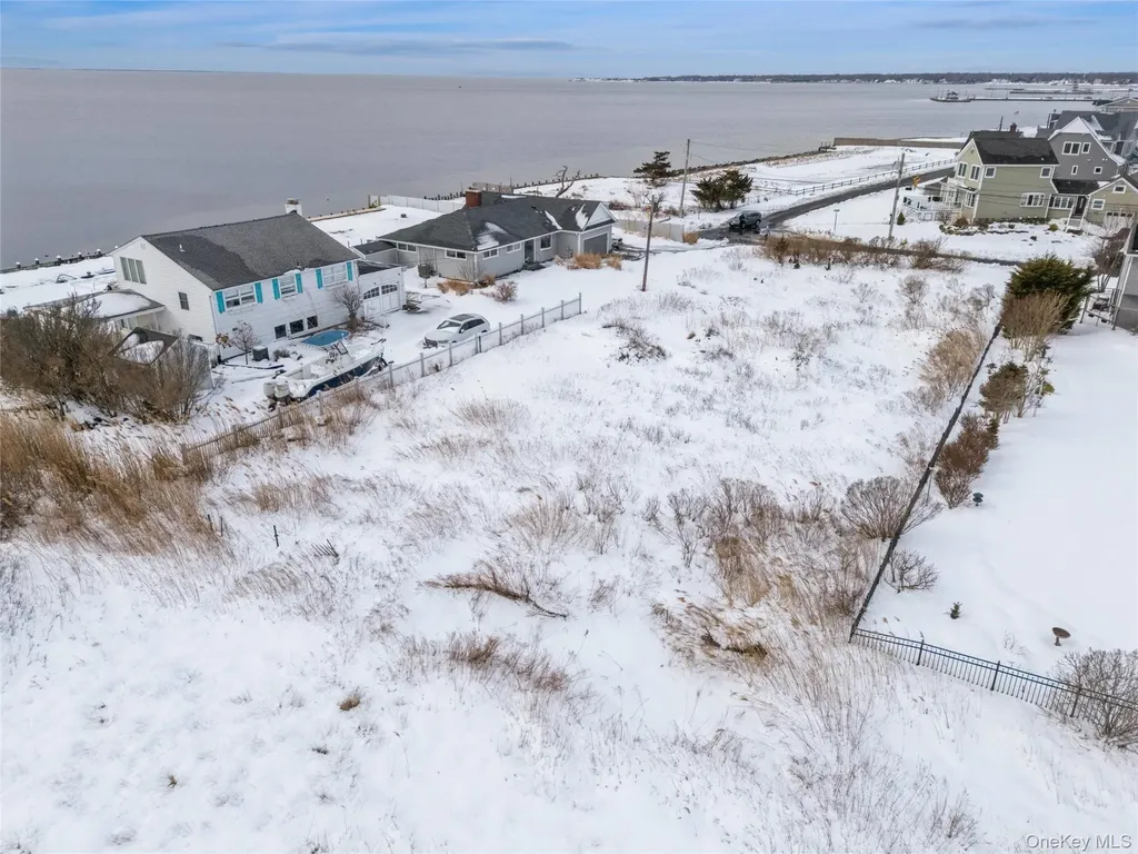 499 Grove Avenue Patchogue NY 11772