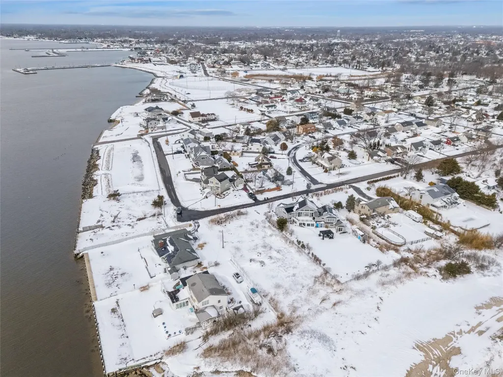 499 Grove Avenue Patchogue NY 11772