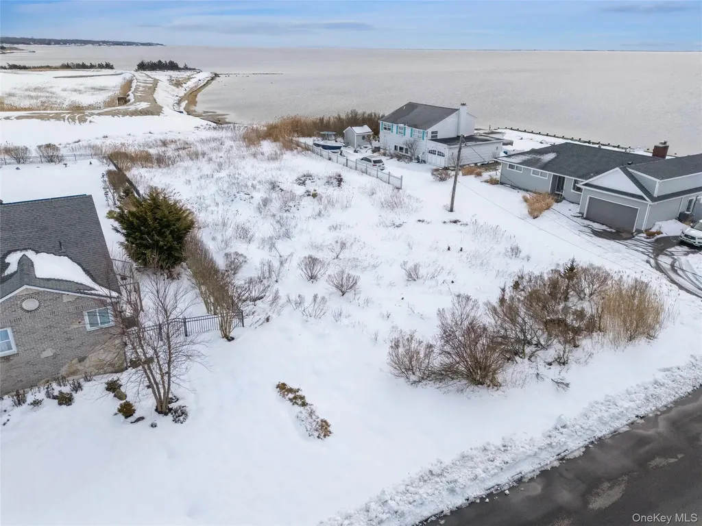 499 Grove Avenue Patchogue NY 11772